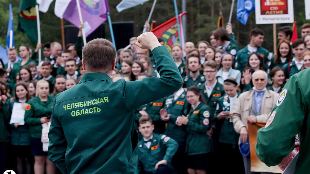 В одной комнате с трупом ели бутерброды — известные челябинцы вспоминают студенческие годы