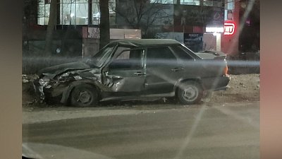 В Миассе столкнулись два легковых автомобиля