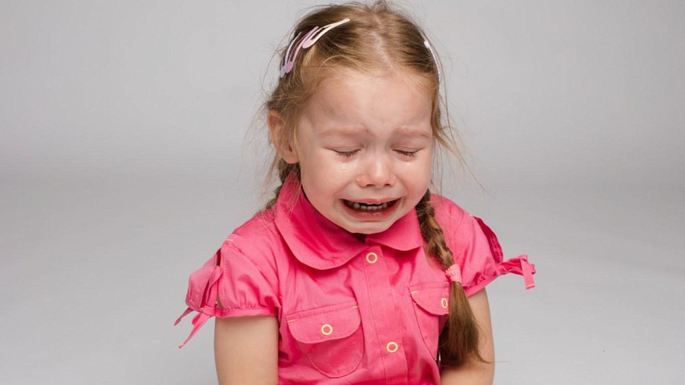 Почему ребенок устраивает истерику