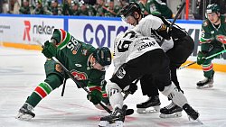 Хоккеисты «Трактора» с разгромным счетом проиграли «Ак Барсу» в чемпионате КХЛ