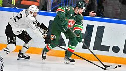 Хоккеисты «Трактора» с разгромным счетом проиграли «Ак Барсу» в чемпионате КХЛ