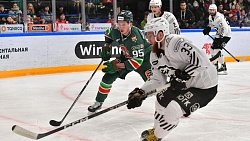 Хоккеисты «Трактора» с разгромным счетом проиграли «Ак Барсу» в чемпионате КХЛ