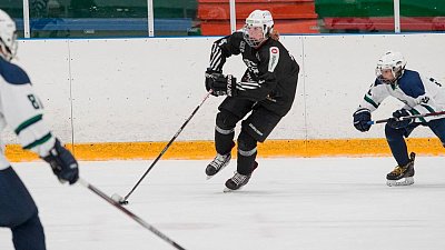 Челябинского хоккеиста пригласили в юниорскую сборную России