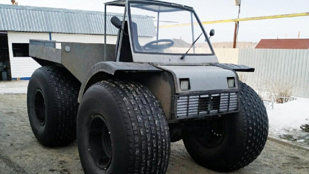 Мастер из Челябинской области сделал самодельный вездеход-амфибию