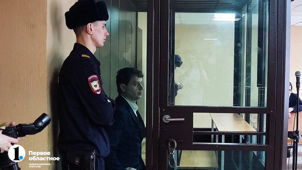 Суд в Челябинске отправил под домашний арест подозреваемого во взятках замдиректора вуза