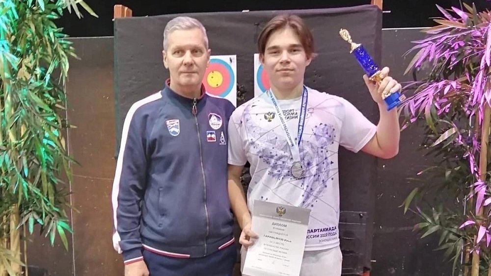 Челябинский спортсмен завоевал медали на чемпионате и первенстве России по стрельбе из лука