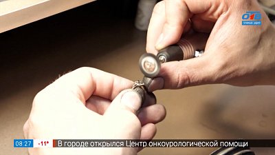 Возвращаем глянец ювелирным изделиям в сюжете «Чистим золото»