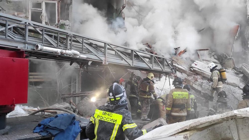 Два человека стали жертвами взрыва газа в Новосибирске