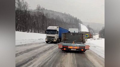 В Челябинской области на трассе М-5 образовалась пробка