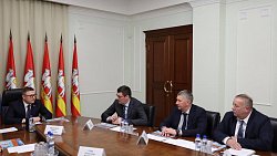 Алексей Текслер предложил ежегодно проводить всероссийские турниры по плаванию в Челябинской области