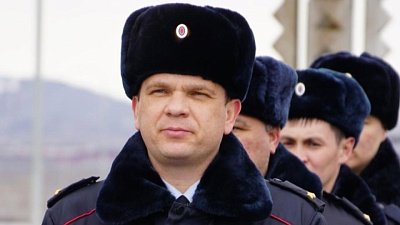 В Магнитогорске полицейский и сотрудница банка отговорили пенсионерку брать кредит