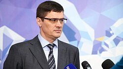 Александр Попов открыл всероссийские соревнования по плаванию в Челябинске