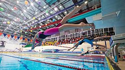 Александр Попов открыл всероссийские соревнования по плаванию в Челябинске