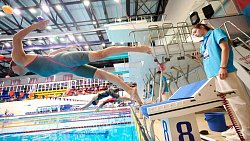 Александр Попов открыл всероссийские соревнования по плаванию в Челябинске