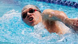 Александр Попов открыл всероссийские соревнования по плаванию в Челябинске