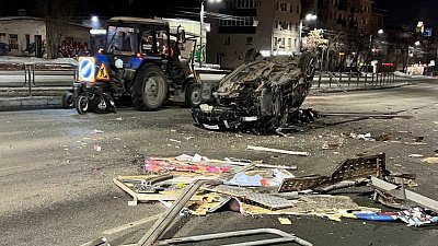 В центре Челябинска перевернулась иномарка