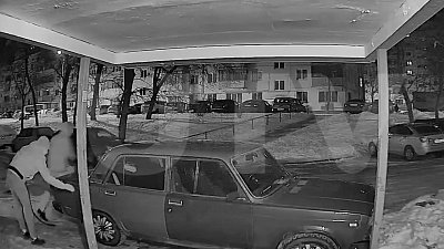 В Челябинске похитители бензина попали на видео