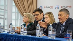 Александр Попов: «В плавании успех спортсмена на 75 процентов зависит от его техники»