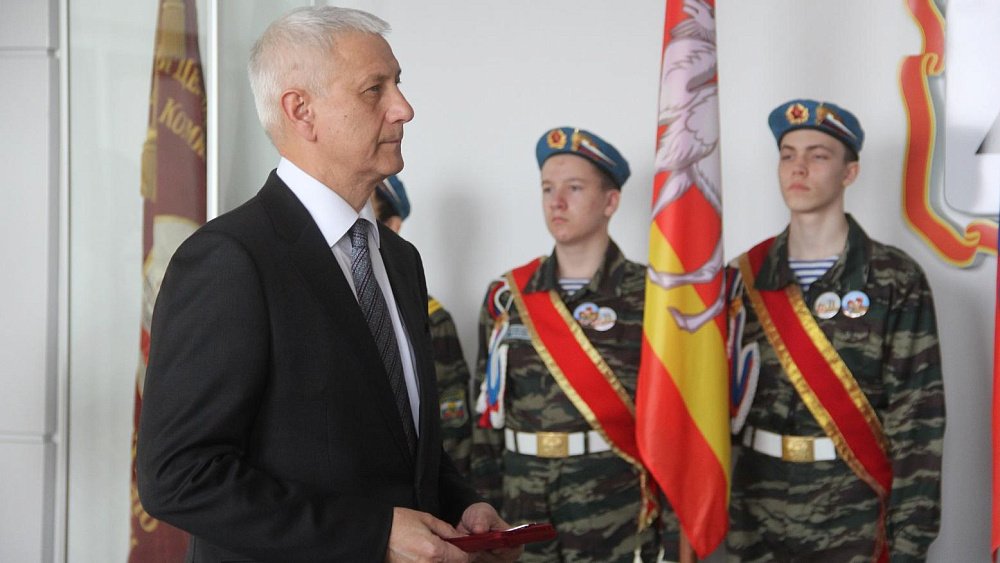 В Магнитогорске семье погибшего военнослужащего вручили орден Мужества