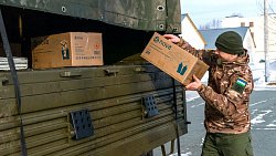 Депутаты Заксобрания Челябинской области передали чебаркульским танкистам два внедорожника