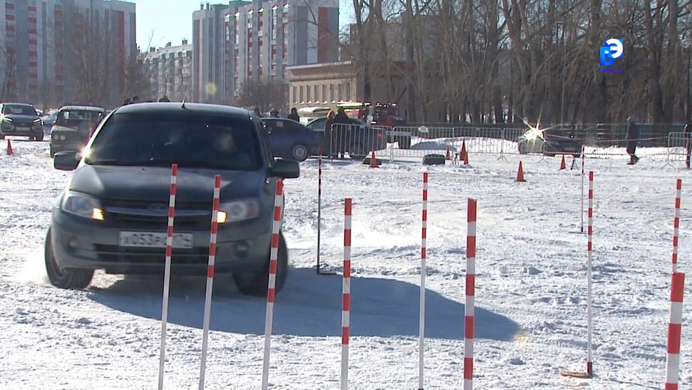 В Миассе состоялось соревнование по автомногоборью