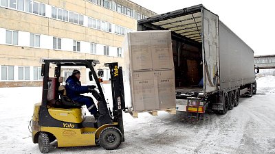 Златмаш отправил на Донбасс электроплиты и радиаторы отопления