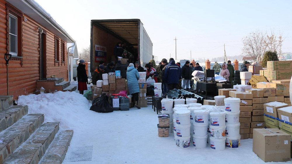 Жители Сосновского района отправили тонну сала и пряников бойцам в зону СВО