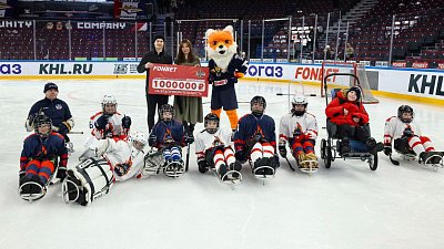 Нападающий «Металлурга» Николай Голдобин пожертвовал миллион рублей детской команде по следж-хоккею