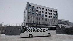 Юные спортсмены начали тренироваться в новой академии хоккея в Челябинске