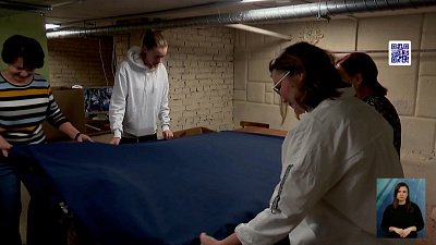 Челябинки шьют теплые вещи для солдат