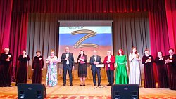 Дома культуры Октябрьского района устроили гастроли для сбора средств на помощь бойцам СВО