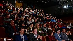 В Челябинске открылся международный фестиваль «Человек театра»