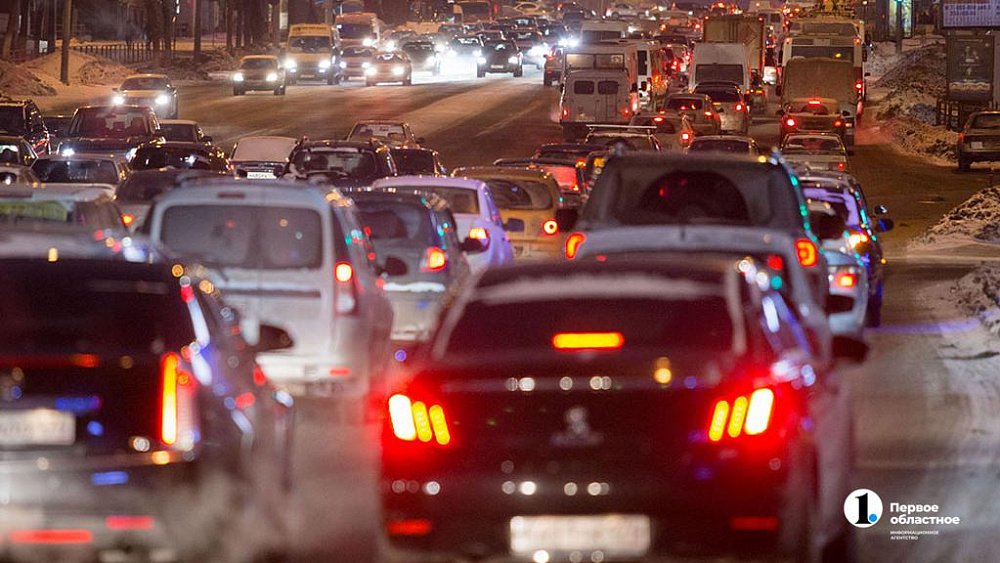 На челябинских дорогах образовались семибалльные пробки утром 28 февраля