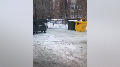 Челябинцы жалуются на коммунальную аварию на улице Доватора