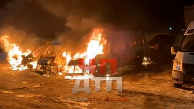 В Златоусте сгорели несколько маршрутных такси