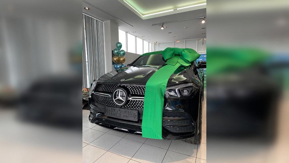 Жительница Челябинска выиграла «Мерседес», делая покупки в интернете