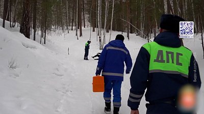 Автоинспекторы помогли пострадавшему туристу