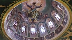 Появились снимки расписанного купола храма Александра Невского