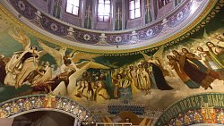 Появились снимки расписанного купола храма Александра Невского