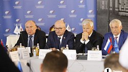 Алексей Текслер: «Главные задачи на 2023 год — промышленный и инвестиционный рост»