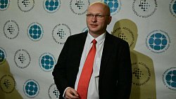 Как живут челябинцы, победившие рак, но потерявшие возможность говорить