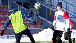 В Челябинске состоялся товарищеский матч в поддержку детей с ограниченными возможностями