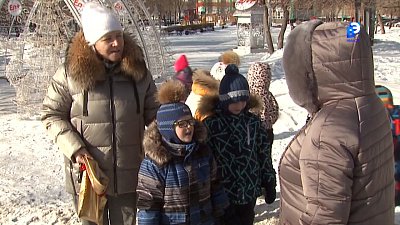 Детсадовцы поздравили женщин