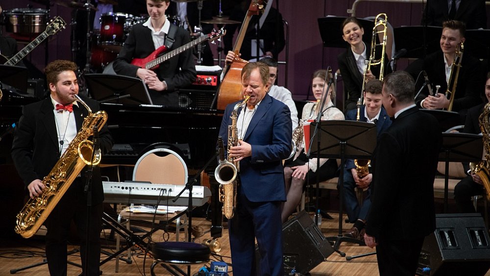 Джазовый оркестр из Челябинска выступил в Москве с Игорем Бутманом