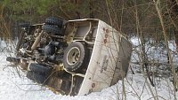 На трассе в Челябинской области перевернулся автобус с пассажирами
