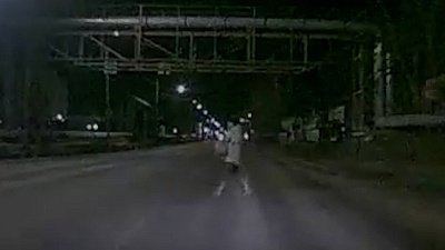 В Миассе женщина чуть не попала под колеса автомобиля