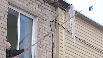 Городская администрация инспектирует чистку крыш