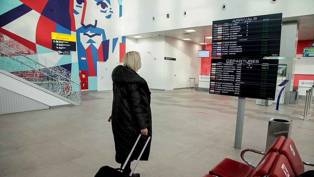 Вылеты самолетов в Москву и Сочи задержаны из Челябинска