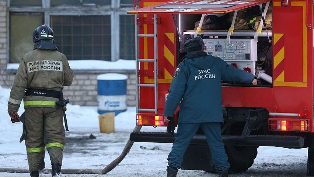 В Челябинске загорелось помещение кондитерской фабрики