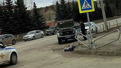 Полицейский автомобиль перевернулся в Озерске